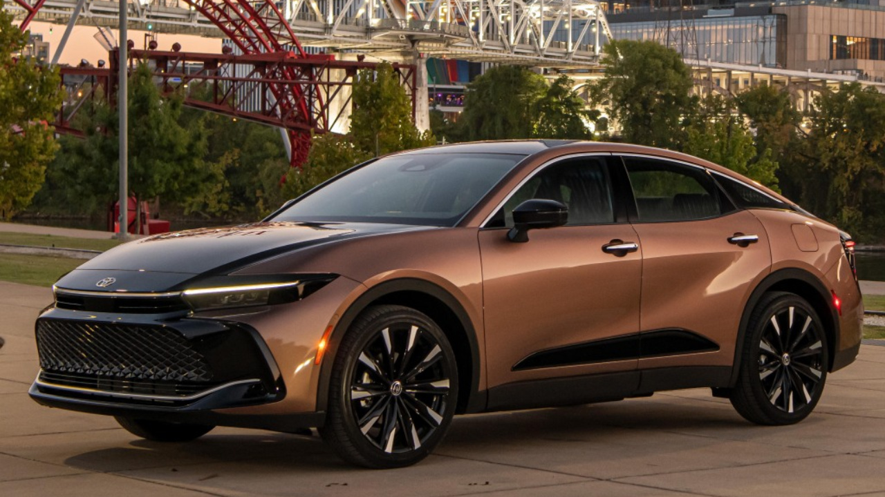 toyota-crown-seda-de-luxo