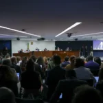 Heleno se distanciou de Bolsonaro e nega envolvimento em golpe