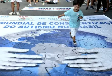 Autismo: ministério da saúde lança linha de cuidado com teste a partir dos 16 meses