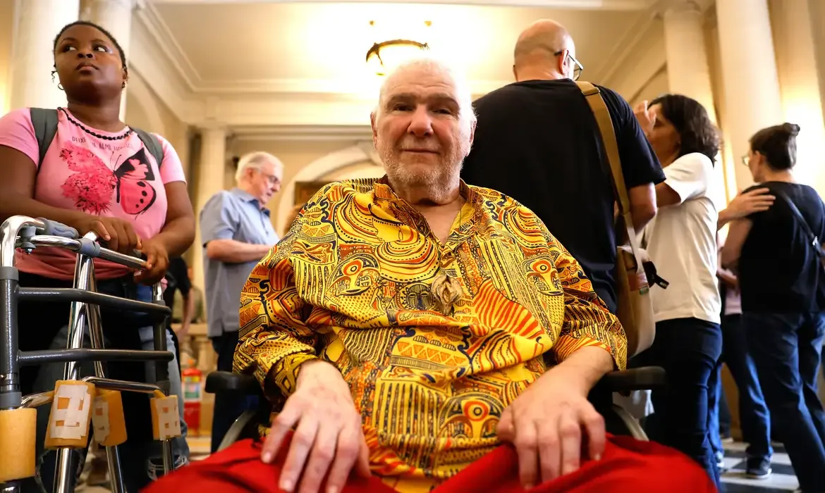 Cineasta Silvio Tendler é exaltado como figura fundamental após sua morte aos 75 anos