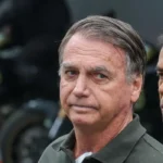 Bolsonaro passa por retirada de lesões e retorna à prisão domiciliar