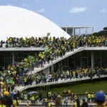 Câmara discute anistia a golpistas em reunião marcada por Hugo Motta