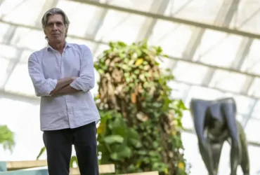 Morre aos 70 anos o dramaturgo Guilherme em Brasília