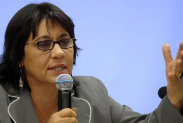 Ex-presidente da EBC destaca importância da comunicação pública no lançamento de livro