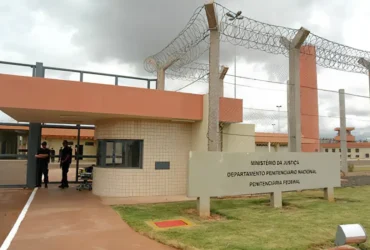 Celular será bloqueado em presídios do Rio com nova tecnologia