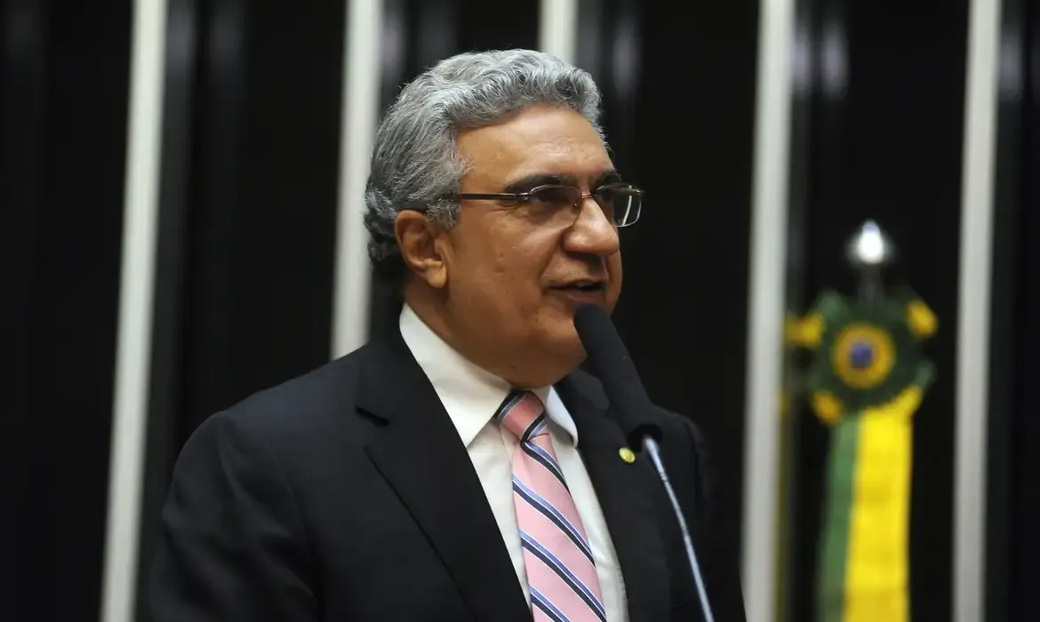 Laurez Moreira assume governo do Tocantins após afastamento de Wanderley Barbosa