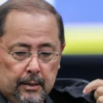 Defesa de Bolsonaro afirma que não há provas ligando-o ao golpe de 8 de janeiro