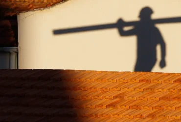 Economia brasileira registra 6º maior crescimento do G20 em 12 meses