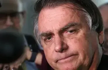 Autorizado pelo STF, Bolsonaro realiza exames em hospital de Brasília