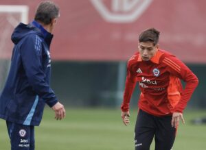 Chile x Uruguai: onde assistir, horário e escalações da última rodada das Eliminatórias. Imagem: Divulgação Seleção Chilena