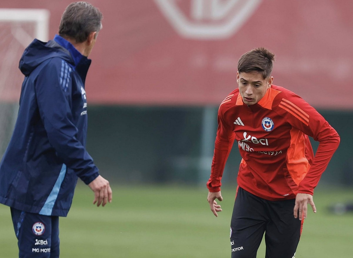 Chile x Uruguai: onde assistir, horário e escalações da última rodada das Eliminatórias. Imagem: Divulgação Seleção Chilena