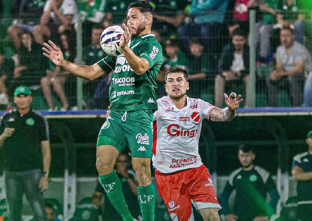 Lance do jogo entre Chapecoense x Vila Nova. Imagem: ACF
