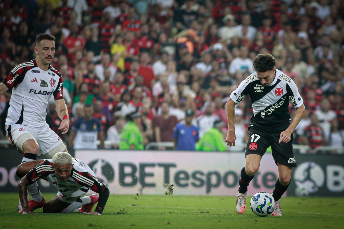 Flamengo x Vasco: onde assistir, escalações e tudo sobre o Clássico dos Milhões no Brasileirão. Imagem: Matheus Lima/CR Vasco