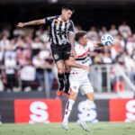 Santos x São Paulo: onde assistir e escalações do clássico pelo Brasileirão. Imagem: Raul Baretta/Santos FC