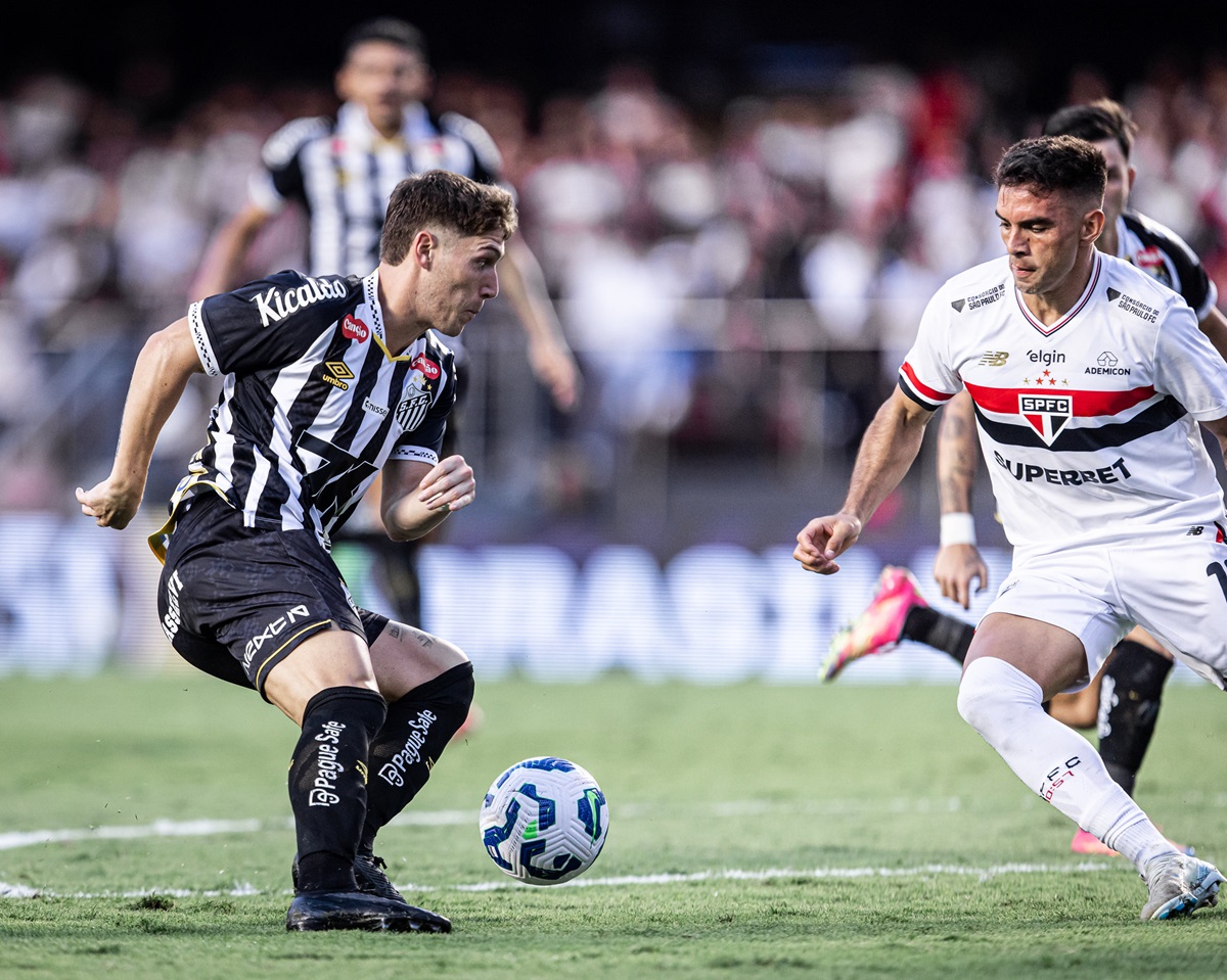 Santos x São Paulo: onde assistir e escalações do clássico pelo Brasileirão. Imagem: Raul Baretta/Santos FC