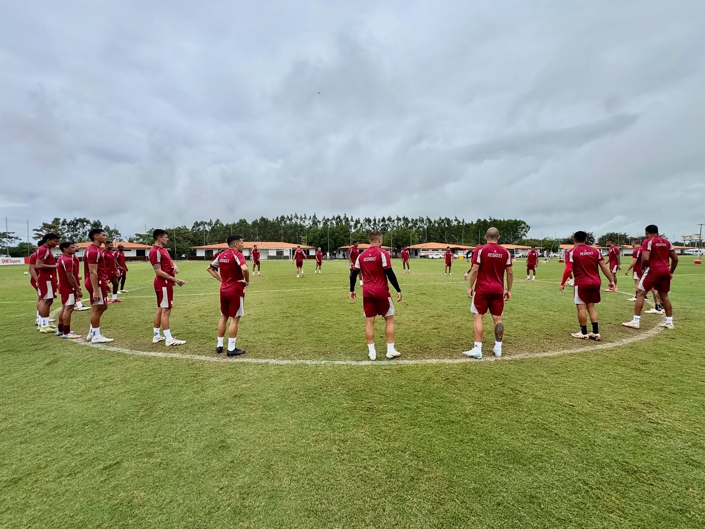 Remo x CRB: Onde assistir, escalações e tudo sobre o jogo da Série B 2025. Imagem: Francisco Cedrim/CRB