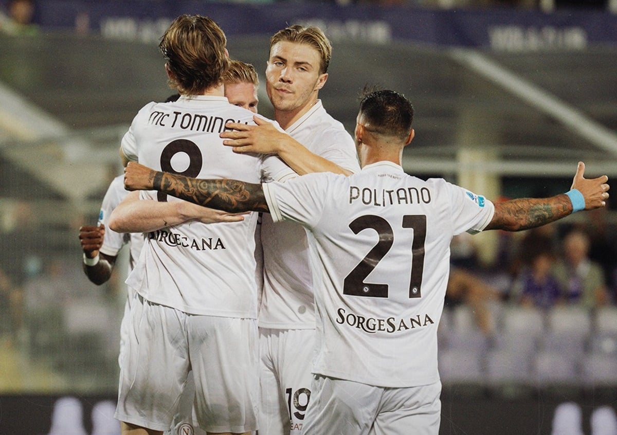 Manchester City x Napoli: onde assistir, escalações e tudo sobre a estreia na Champions League. Imagem: Divulgação Napoli