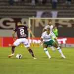 Lance do jogo entre Ferroviária x Cuiabá. Imagem: AssCom Dourado