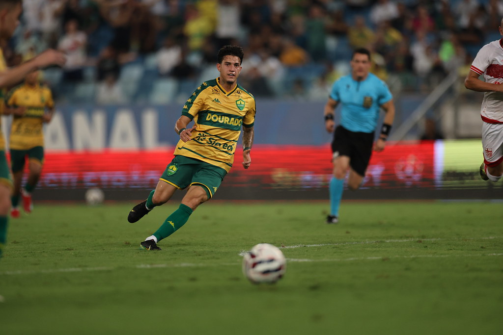 Operário x Cuiabá: onde assistir, escalações e detalhes do jogo da Série B 2025. Imagem: AssCom Dourado