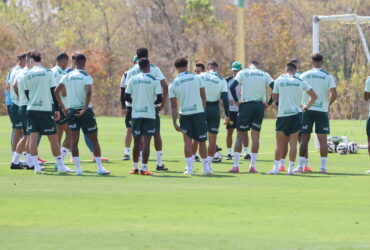 Operário x Cuiabá: onde assistir, escalações e detalhes do jogo da Série B 2025. Imagem: AssCom Dourado