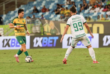 Vila Nova x Cuiabá: onde assistir, escalações e como chegam as equipes na Série B. Imagem: AssCom Dourado