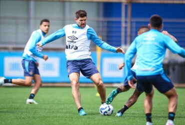 Grêmio x Botafogo: onde assistir, escalações e desfalques pelo Brasileirão Série A. Imagem: Lucas Uebel/GFBPA