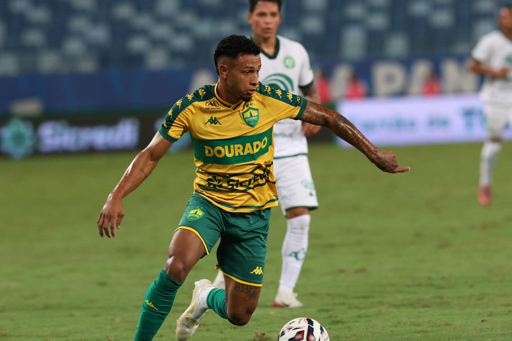 Cuiabá x Athletic-MG: Onde assistir, escalações e tudo sobre o duelo da Série B 2025. Imagem: AssCom Dourado