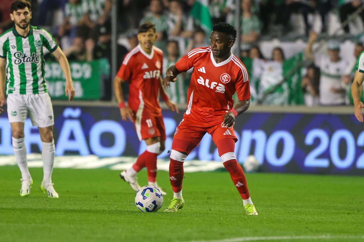 Internacional x Corinthians: onde assistir, escalações e informações do jogo pelo Brasileirão 2025. Imagem: Ricardo Duarte/SC Internacional