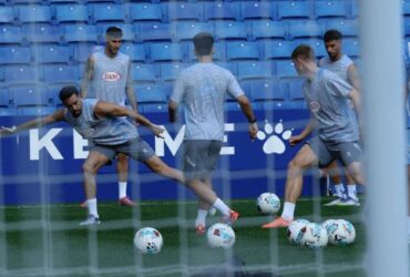 Espanyol x Valencia: Onde assistir ao vivo, escalações e tudo sobre o duelo pela LaLiga. Imagem: Carlos Mira/Espanyol