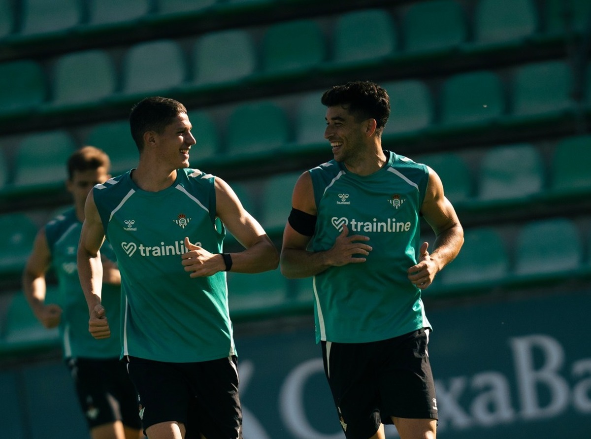 Real Betis x Real Sociedad: onde assistir, escalações e retrospecto do duelo pela LaLiga 2025/26. Imagem: Divulgação Real Bétis