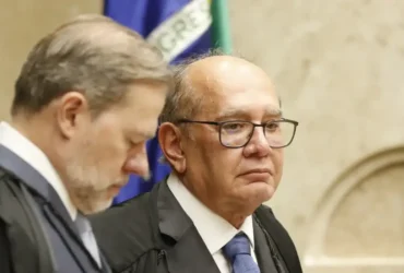 Mendes solicita parecer sobre ações que questionam impeachment de ministros do STF