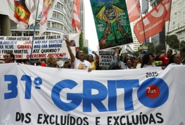 Protestos e desfile marcam o 7 de Setembro no Rio de Janeiro