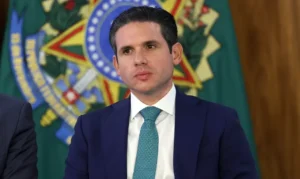 Isenção do IR pode ser votada na Câmara na próxima semana, diz Motta
