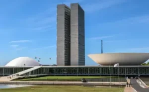 Intoxicação por metanol alerta autoridades em São Paulo