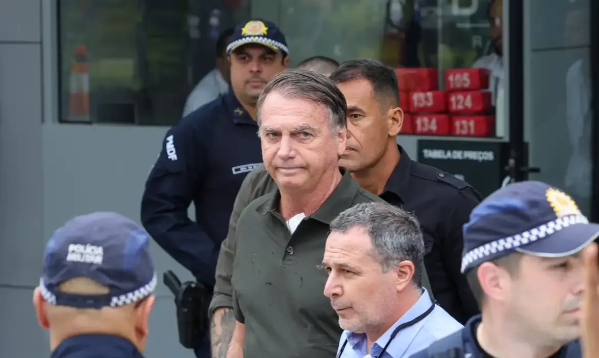 Moraes cobra explicações sobre escolta de Bolsonaro ao hospital