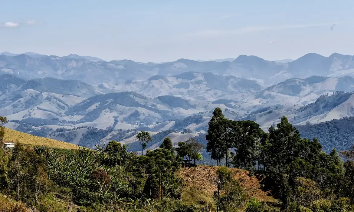 Revista Mantiqueira é lançada pelo Museu Carde com foco cultural