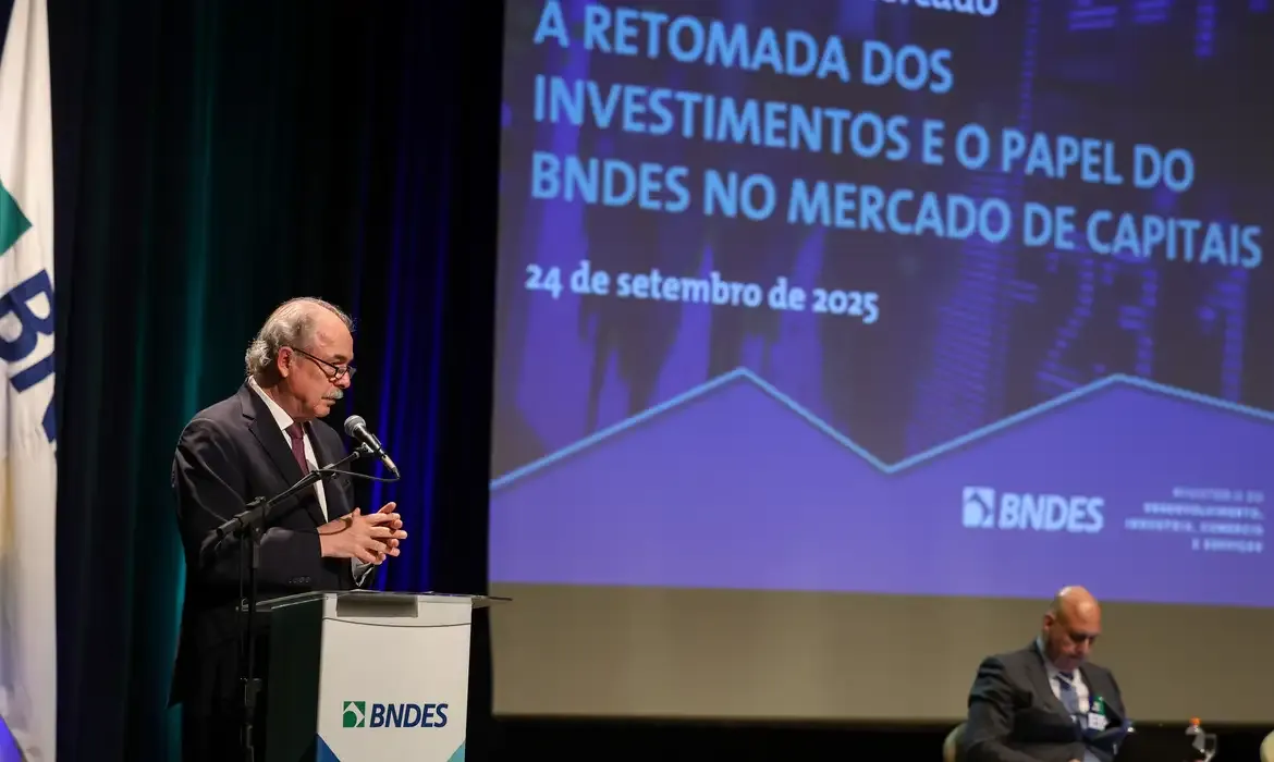 Mercado de capitais deve ser democratizado, defende Mercadante