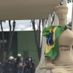 Moraes mantém prisão domiciliar de condenada por pichar estátua no 8 de janeiro