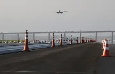 Aeroporto fecha após vazamento de óleo na pista