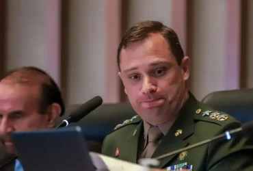 STF garante liberdade a Cid por delação premiada na trama golpista