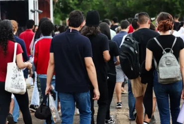Renda baixa e racismo dificultam conclusão da educação básica no Brasil