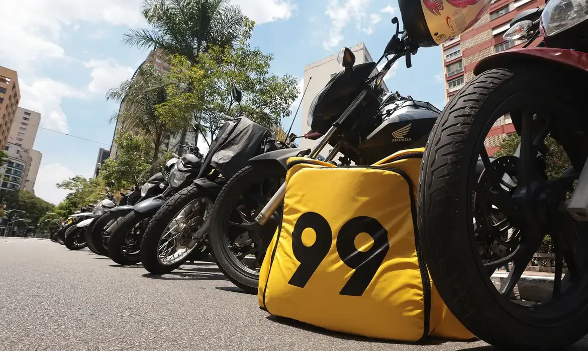 Rio de Janeiro será pioneiro em monitoramento de motociclistas de aplicativo