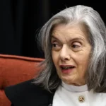 Cármen Lúcia forma maioria para condenação de Bolsonaro e aliados