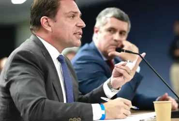 Fux vota pela absolvição de Ramagem em julgamento no STF