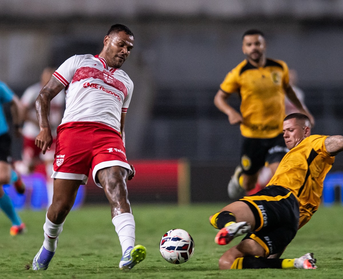 Criciúma x CRB: onde assistir, escalações e tudo sobre o duelo decisivo pela Série B. Imagem: @franciscocedrimfotografia