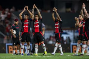 Botafogo-SP x Ferroviária: onde assistir, escalações e tudo sobre o clássico da Série B. Imagem: Allan Max Agência Botafogo Divulgação