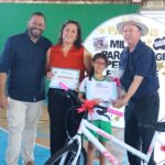 Aluna da rede municipal conquista maior proficiência no Avalia MT e é homenageada pela Prefeitura de Sinop