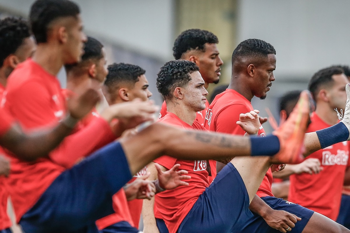 Cruzeiro x Red Bull Bragantino: onde assistir, escalações e expectativas pelo Brasileirão. Imagem: Ari Ferreira/RB Bragantino