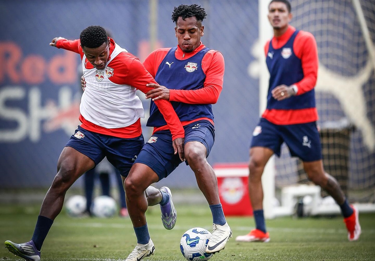 Red Bull Bragantino x Santos: Onde assistir, escalações e tudo sobre o jogo do Brasileirão 2025. Imagem: Ari Ferreira RedBullBragantino