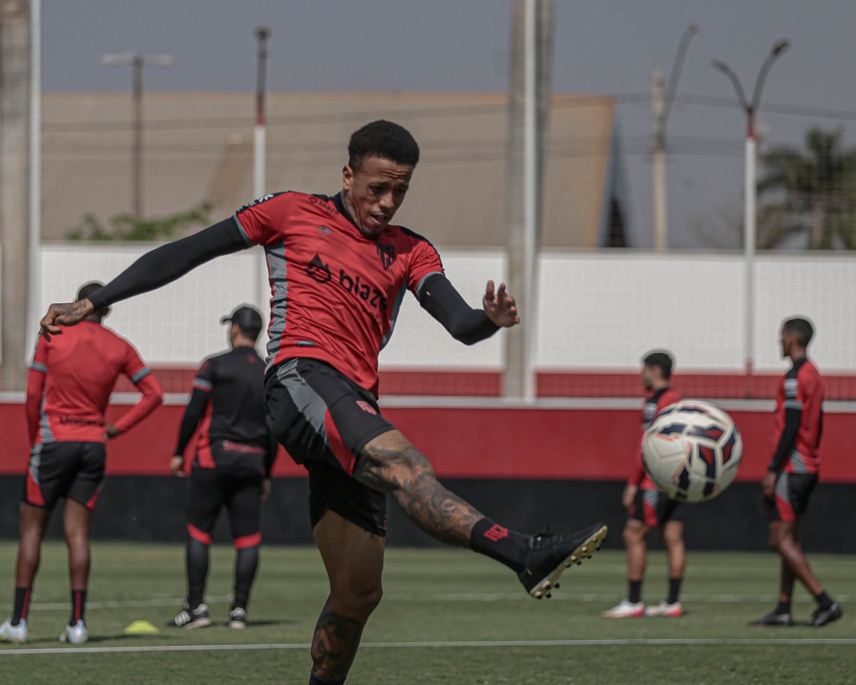 Atlético-GO x Avaí: onde assistir, escalações e tudo sobre o jogo da Série B. Imagem: Bruno Corsino
